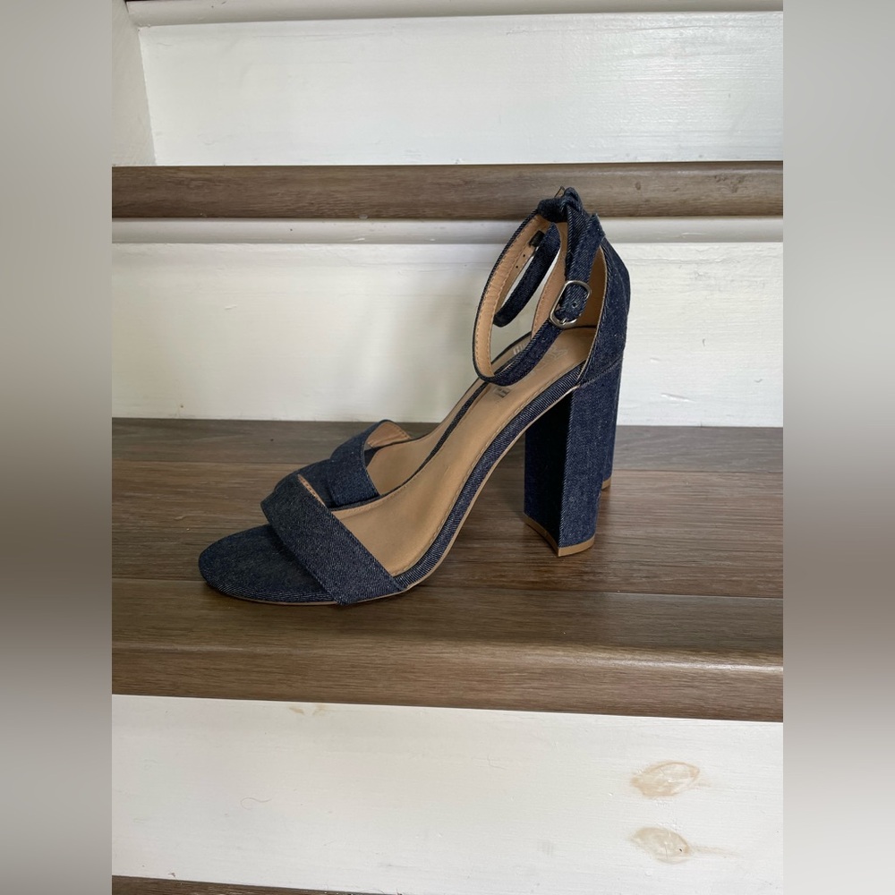 NWOT - Trash - Denim Sandal Heel - Size 7.5